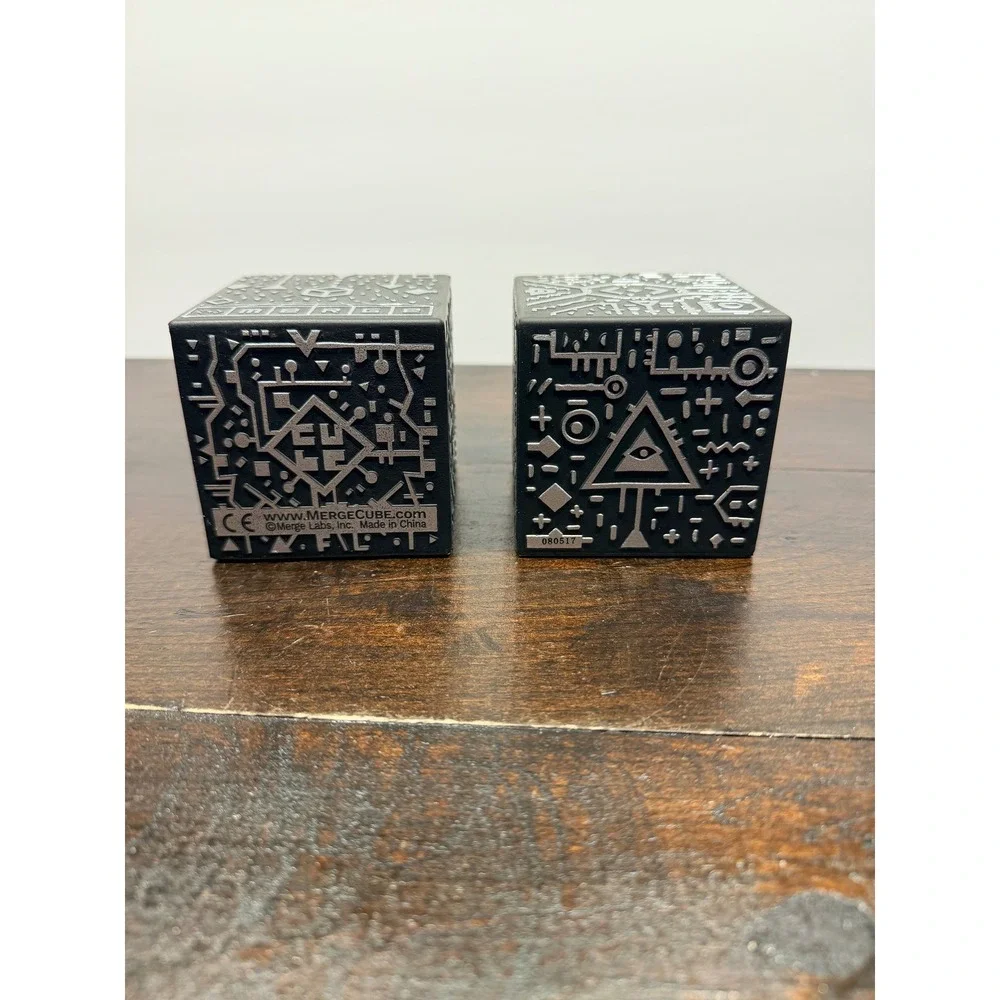 Merge Cube STEM 2 Pack Science objects Augmented Reality - Picture 1 of 4